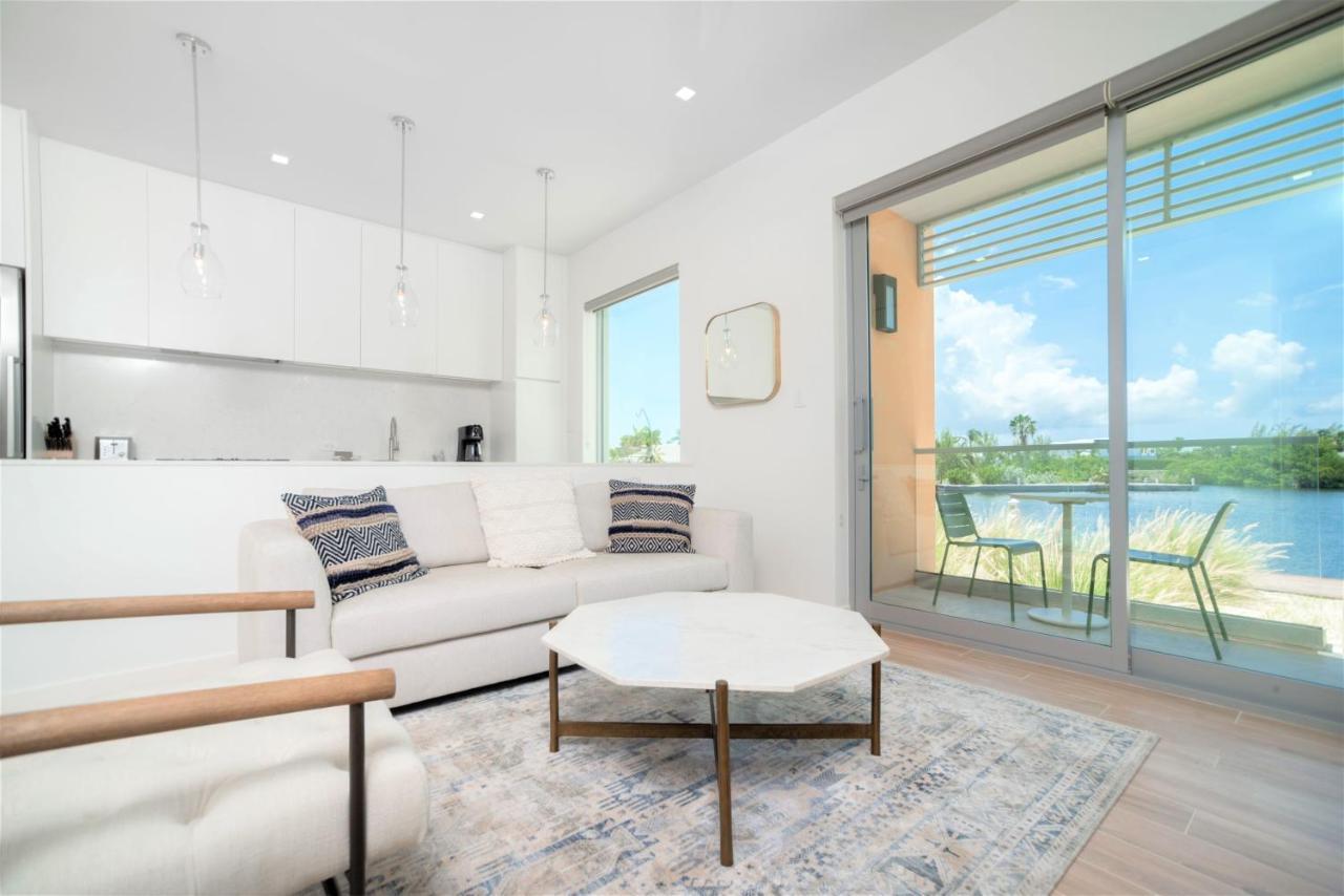 Cayman Luxury Rentals At One Canal Point George Town Esterno foto