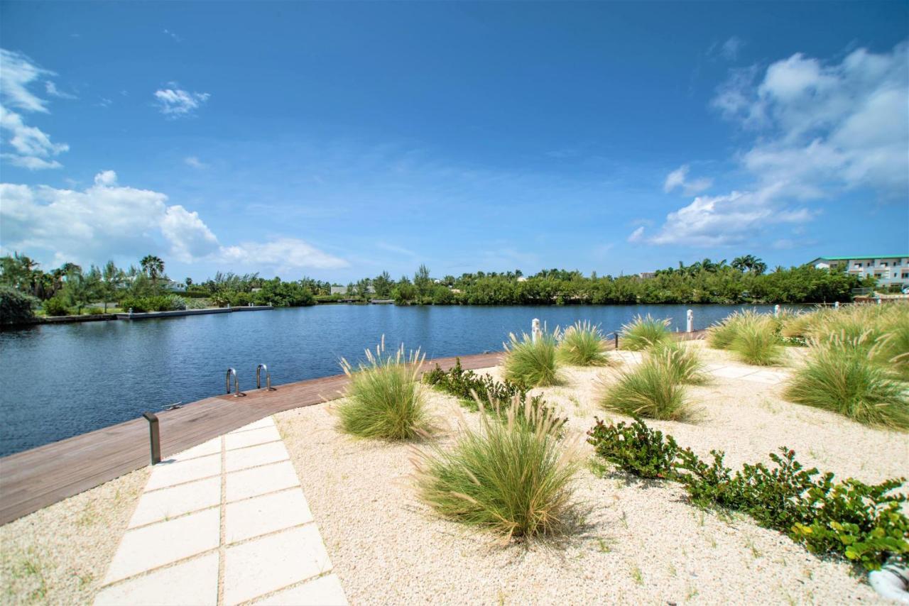 Cayman Luxury Rentals At One Canal Point George Town Esterno foto