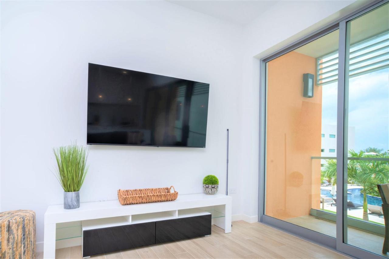 Cayman Luxury Rentals At One Canal Point George Town Esterno foto