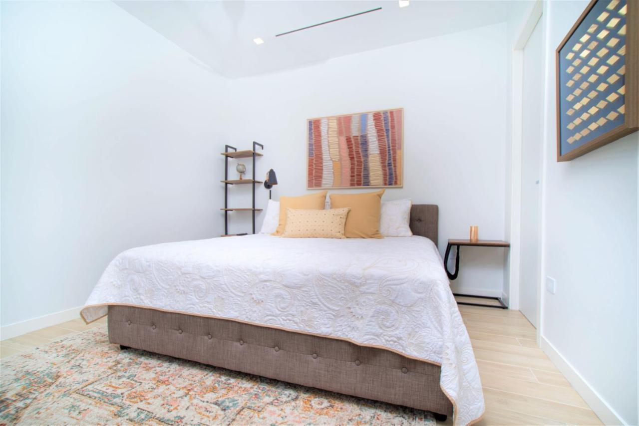 Cayman Luxury Rentals At One Canal Point George Town Esterno foto