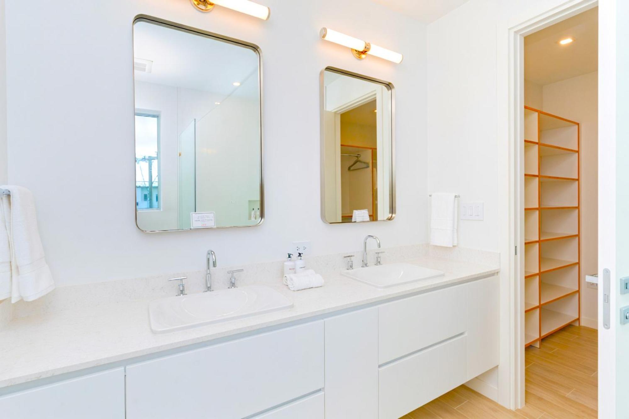 Cayman Luxury Rentals At One Canal Point George Town Esterno foto