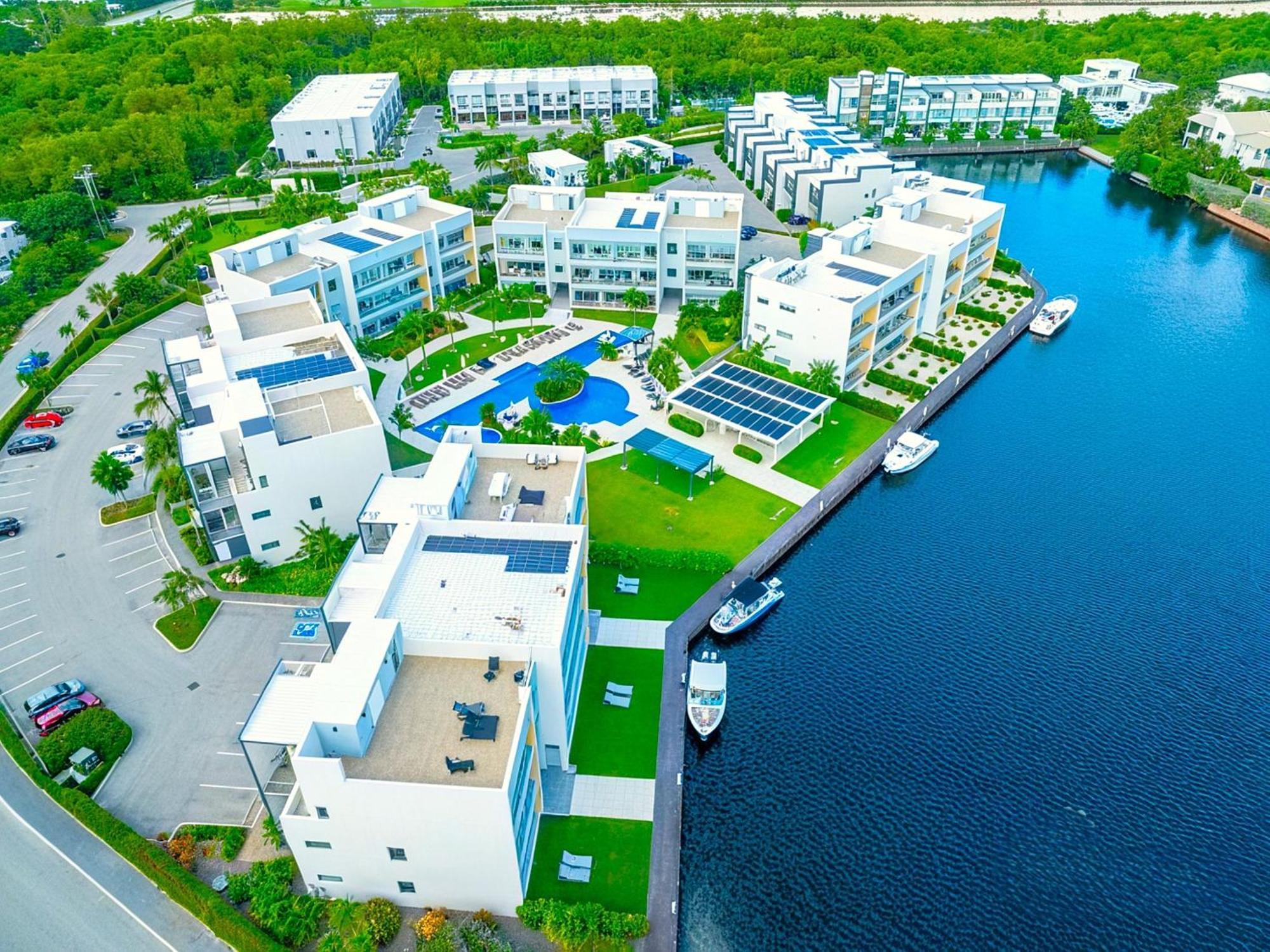 Cayman Luxury Rentals At One Canal Point George Town Esterno foto